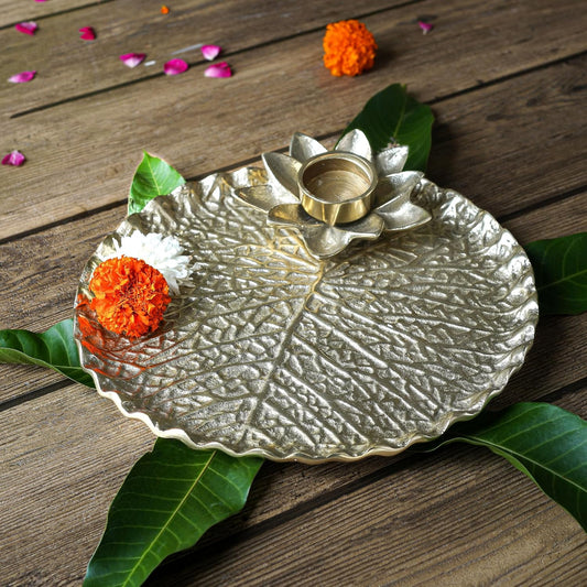 Metal Lotus Tray with Tea-Light Holder for Home Decor | Round Pooja Thali for Temple | Golden Decorative Tika Tilak Thali for Wedding, Haldi & Mehndi Ceremony | Elegant Gift 1 pc, Dia: 25.5 cm